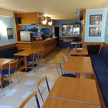 Hotel Du Centre Chalus ภายนอก รูปภาพ
